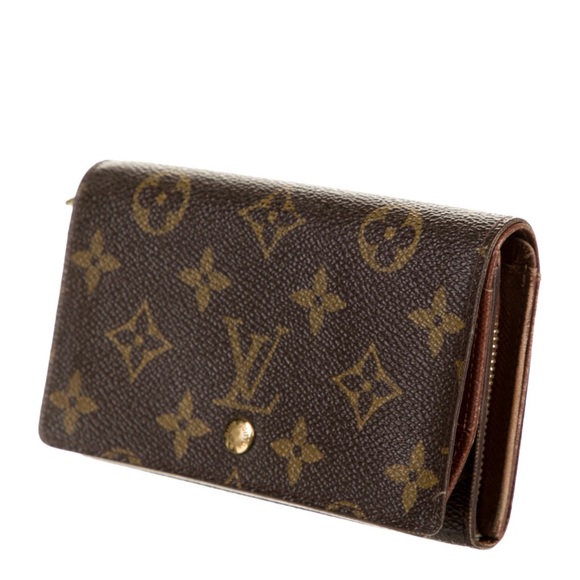 Louis Vuitton
Monogram Porte-Trésor Wallet - Picture 2 of 4